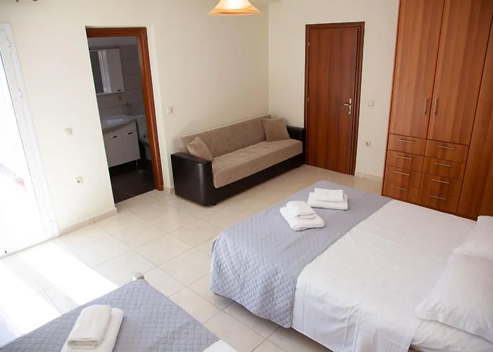 Casa Di Rene فيلة Metaxáta